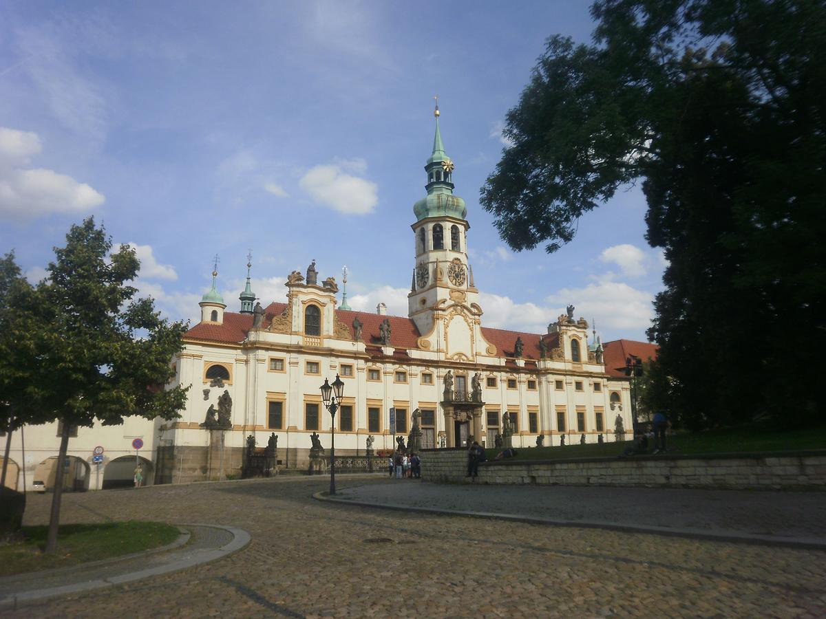Apartricanova Прага Экстерьер фото